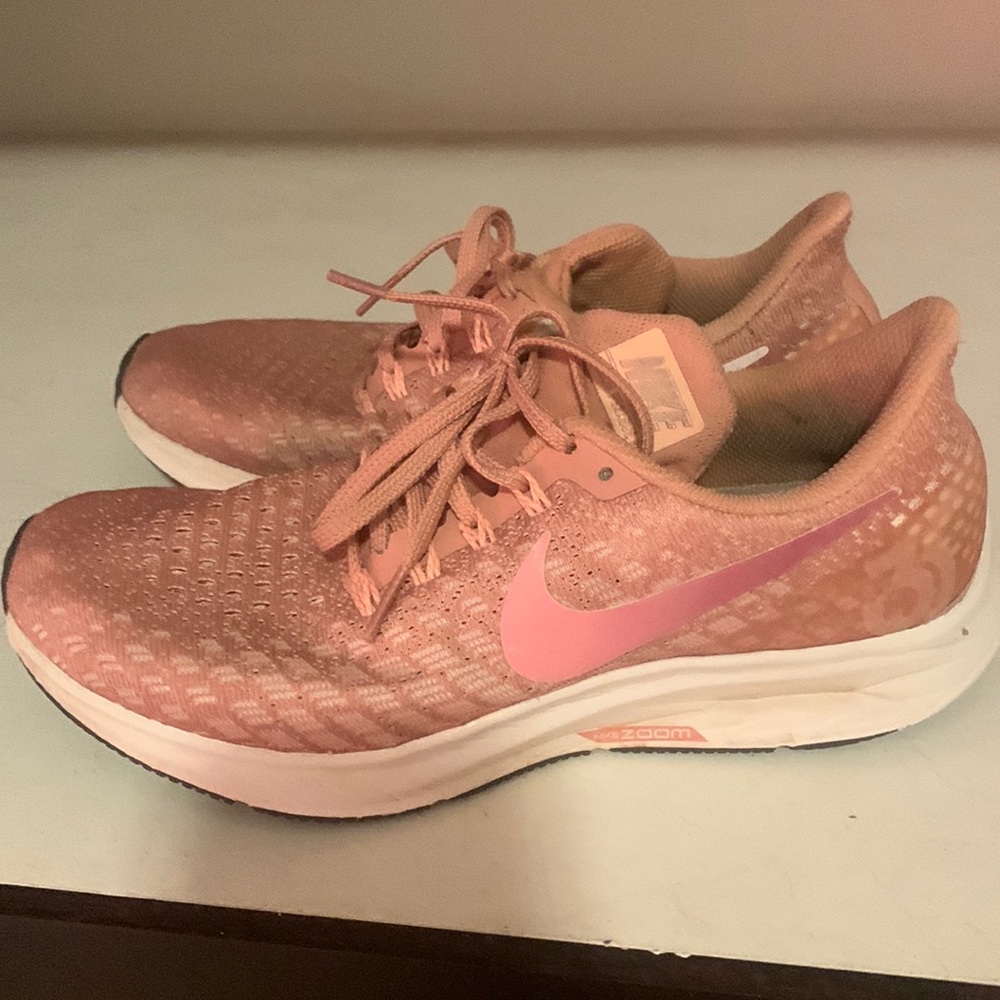 Nike Pegasus running sneakers
